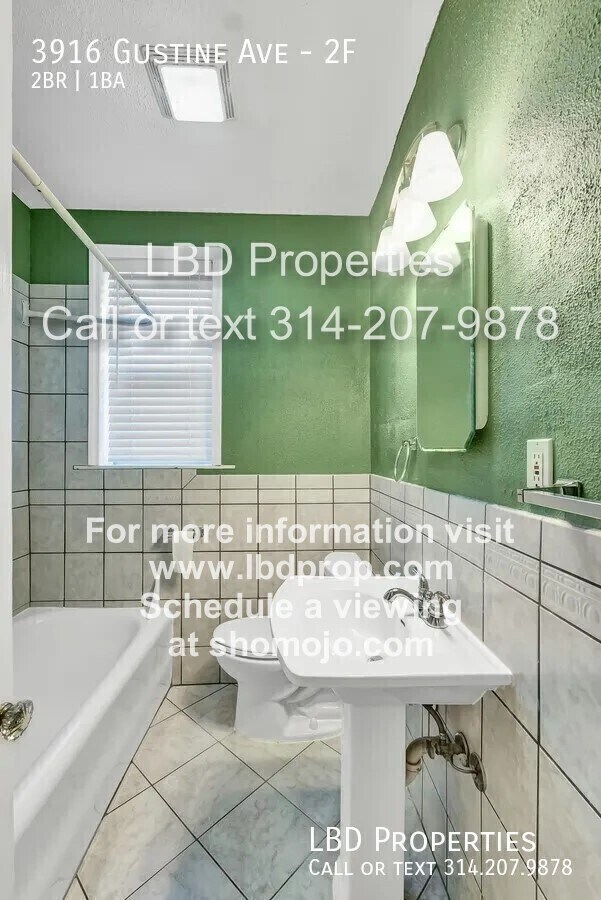 Building Photo - 3916 Gustine Ave