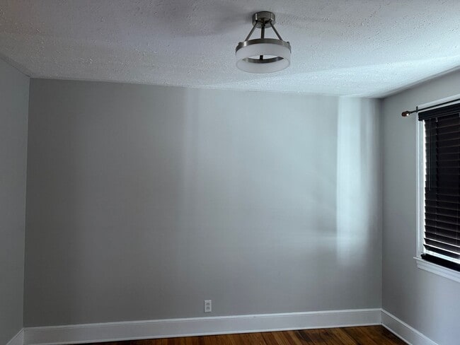 Building Photo - West Columbia