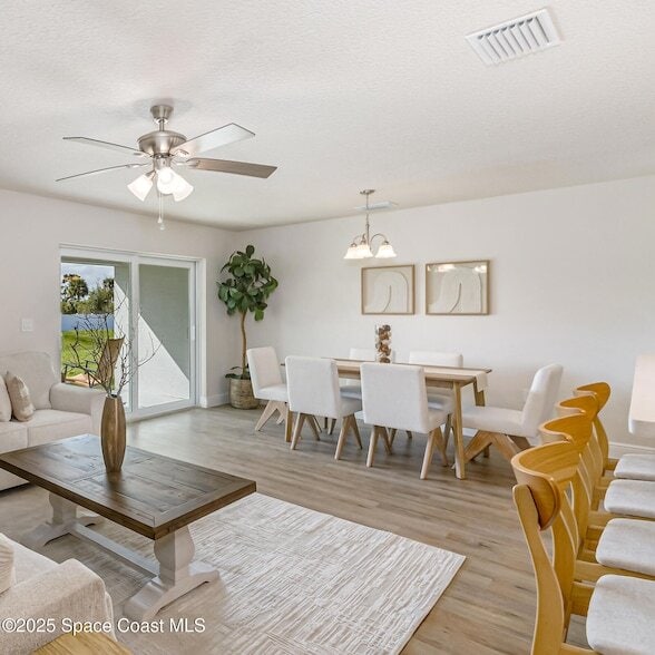 Building Photo - 177 Hidden Woods Pl