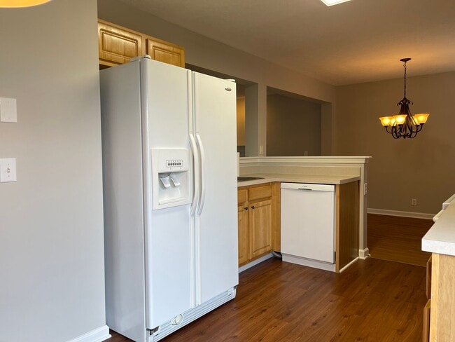 Building Photo - 3 Bed 2.5 Bath Nashville Opry Mills Area F...