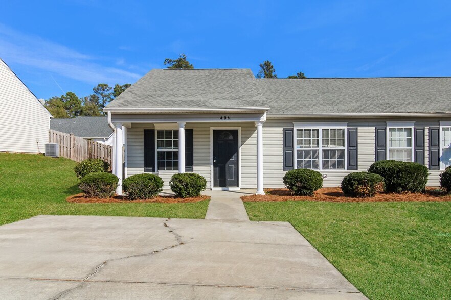 Building Photo - 406 Wincrest Ln