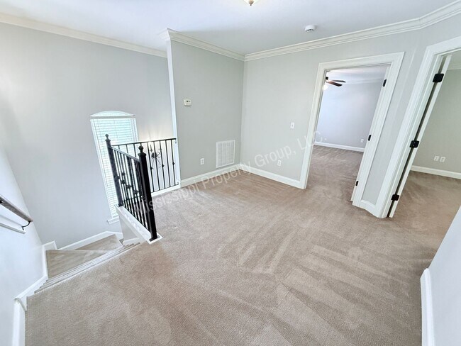 Building Photo - 3BR/3BA For Rent