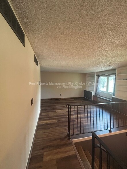 Building Photo - 3147 Brookfield Ct
