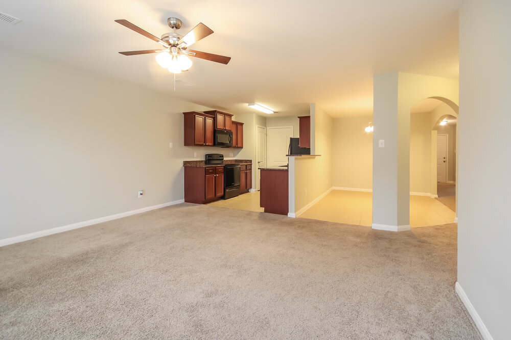 Building Photo - 2131 Golden Topaz Dr