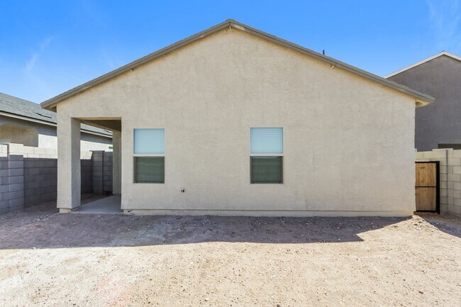 Building Photo - 7570 S Celina Wy