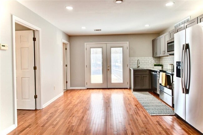 Building Photo - 3664 High Green Dr
