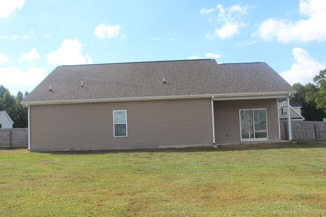 Building Photo - 228 Planters Ridge Dr