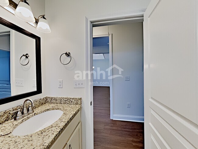 Building Photo - 113 Gatone Ct