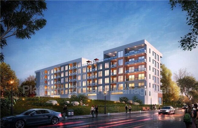 Building Photo - 525 Parkway Dr NE