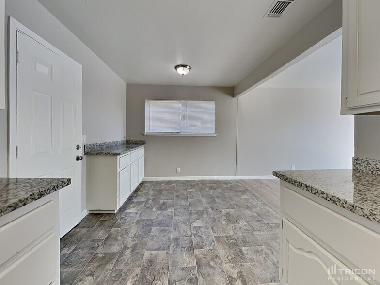 Building Photo - 1276 Alderwood Way