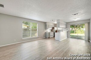 Building Photo - 2105 Darwin Dr