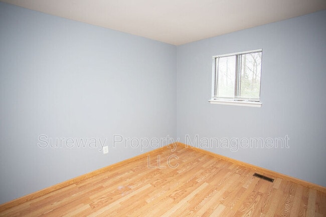 Building Photo - 22 Hamal Ct