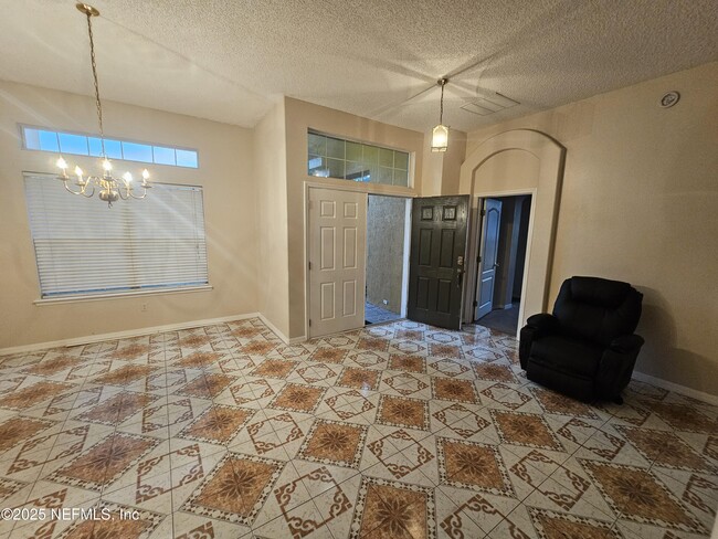 Building Photo - 10153 Carriage House Ct