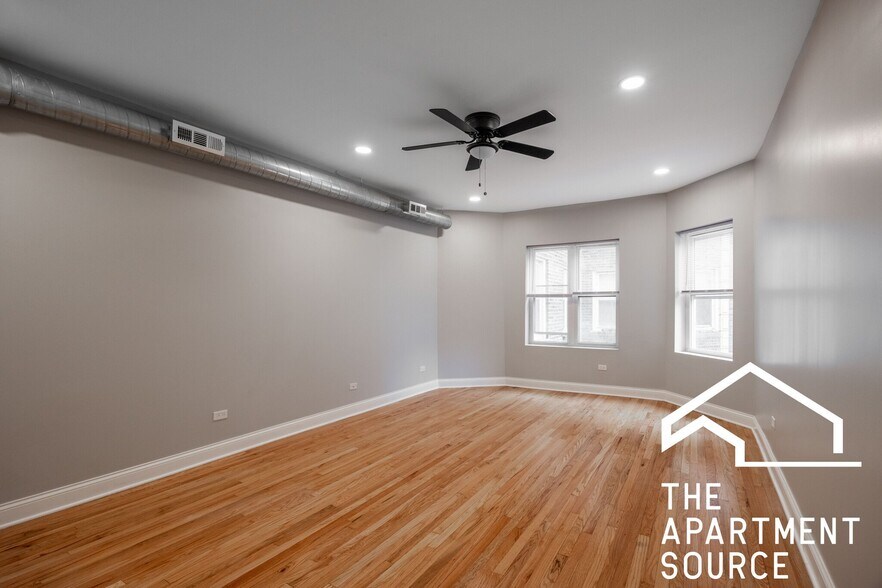 Building Photo - 1153 W Lunt Ave
