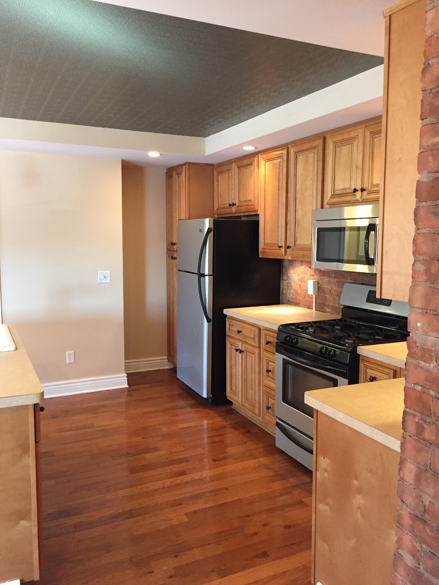 Building Photo - 23 S Main St Apt 5