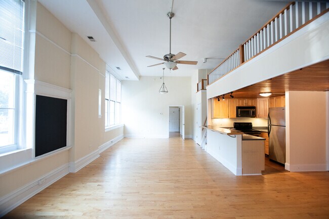 Building Photo - River School Lofts