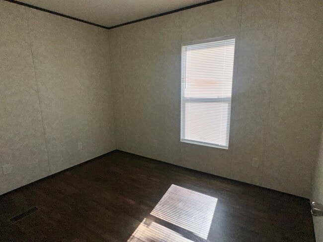 Building Photo - 508 Blakley Dr