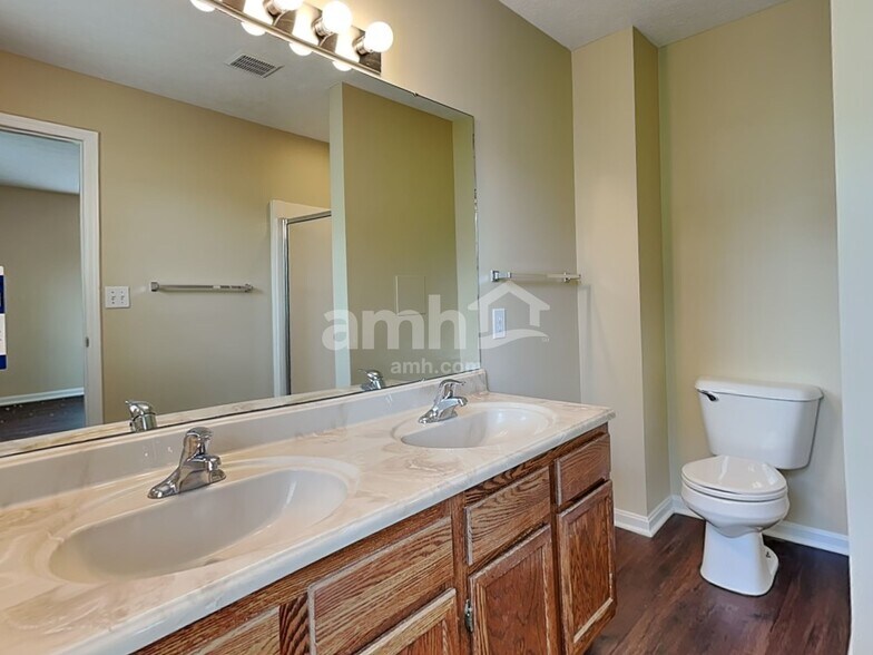 Building Photo - 327 Nightwind Dr