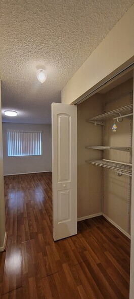 2 Walking Closet - 10450 SW 157th Ct