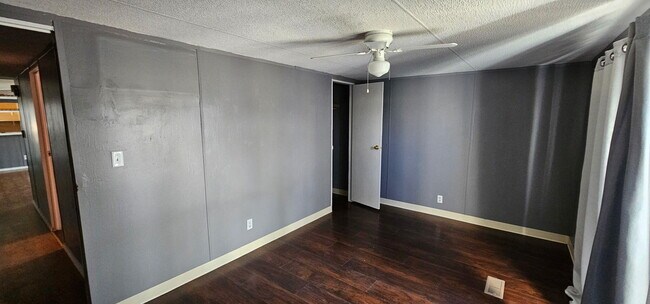 Building Photo - 930 W Hale St