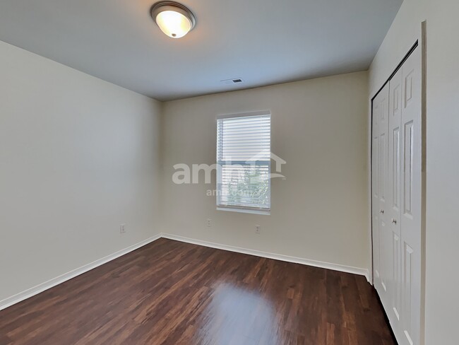 Building Photo - 8117 Rosberg Ln