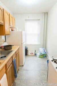 Building Photo - 349 Pleasant St