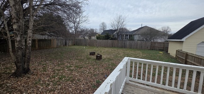 Building Photo - 2902 Meadowhill Dr