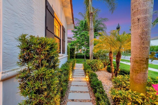 Building Photo - 17710 Cadena Dr