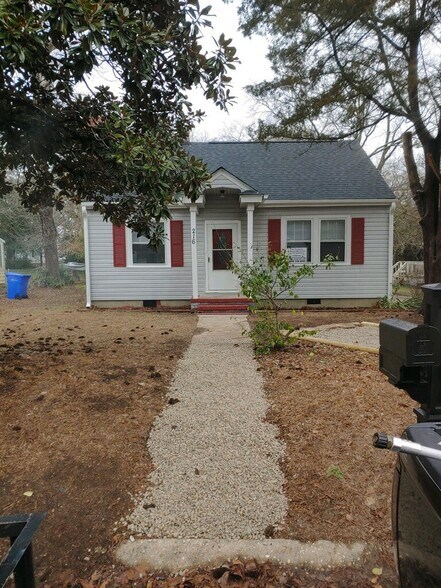 Building Photo - 216 Windsor Dr