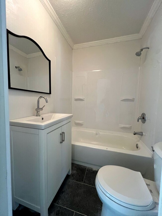 Building Photo - ***MOVE IN SPECIAL - $300 OFF FIRST MONTHS...