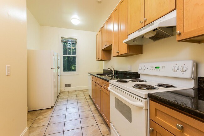 Interior Photo - Victors Place