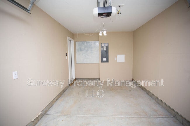 Building Photo - 239 Macoun Way