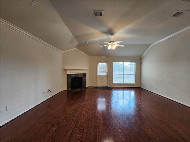 Building Photo - 15135 Heron Meadow Ln