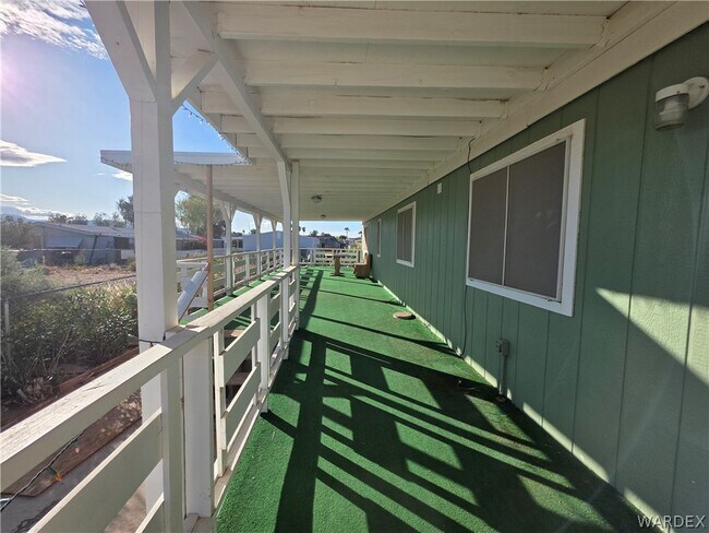 Building Photo - 546 Roadrunner Dr