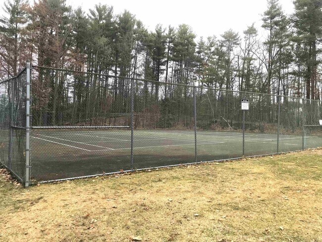 Building Photo - 13 Strawberry Bank Rd