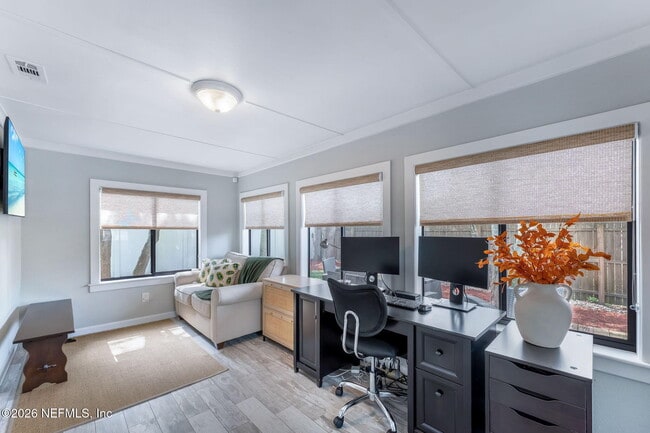 Building Photo - 1170 19th St N