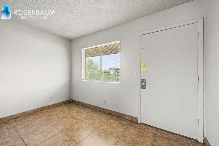 Building Photo - 1746 E 6th Ave