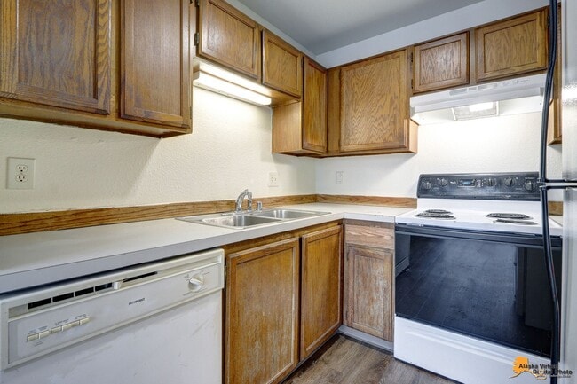 Building Photo - 531 Idaho St