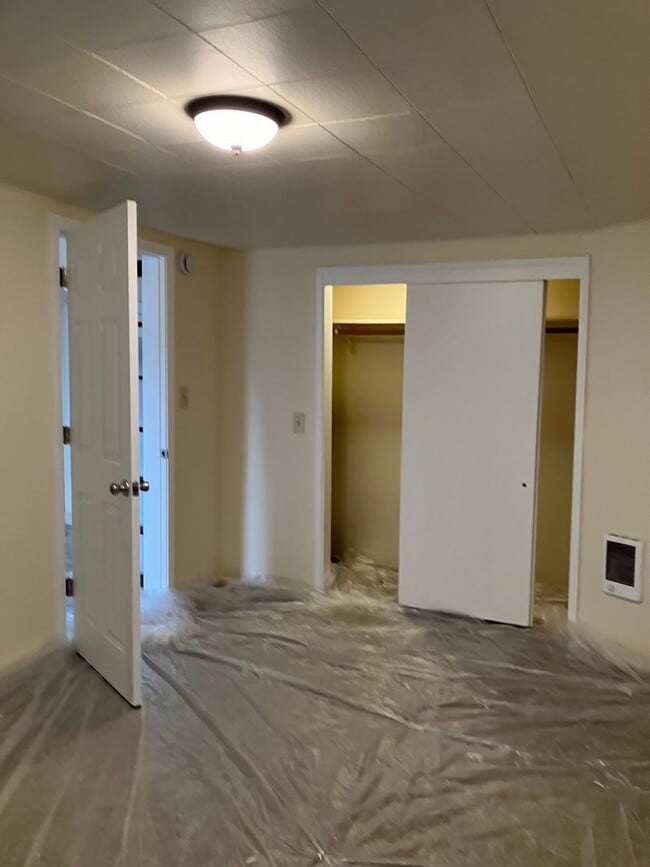 Building Photo - 803 N Main St