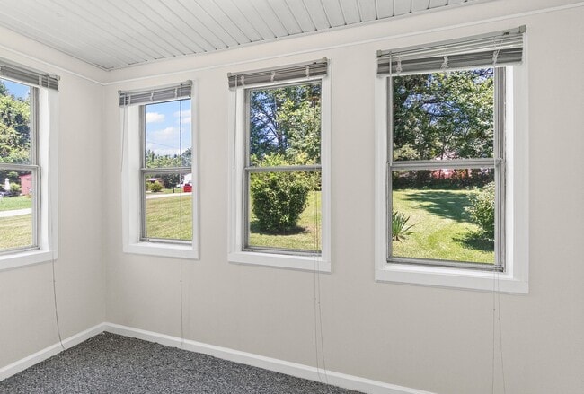 Building Photo - Updated 4-Bedroom Home in Blackstone!