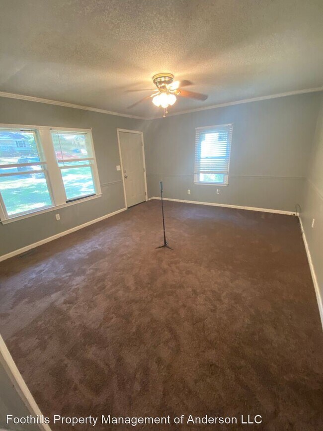 Building Photo - 3 br, 2 bath House - 1908 Northview Ave