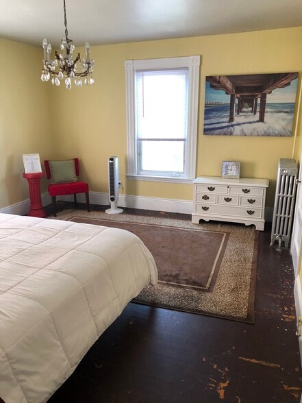 Building Photo - 10 Commonwealth Ave