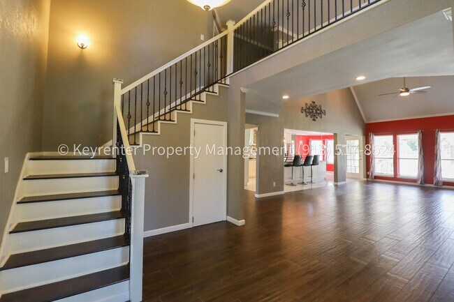 Building Photo - Incredible 4 Bedroom 4 Bath Home in Owasso!!!