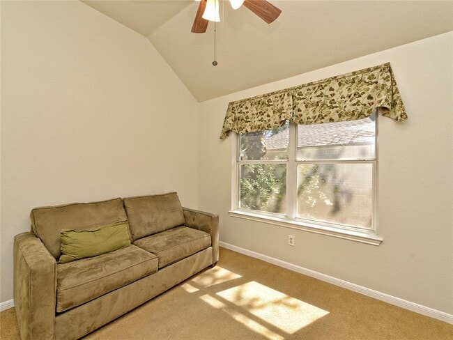 Building Photo - 11 Troon Dr