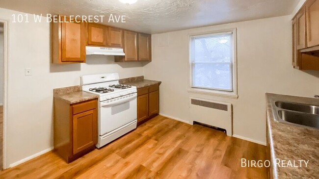 Building Photo - $99 Move In Special and Pay no rent until ...