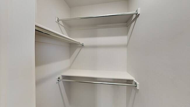 Building Photo - 2 Bedroom 2 Bathroom 1 Car Garage Duplex Close to Broadway Extension, a short distance from Edmon...