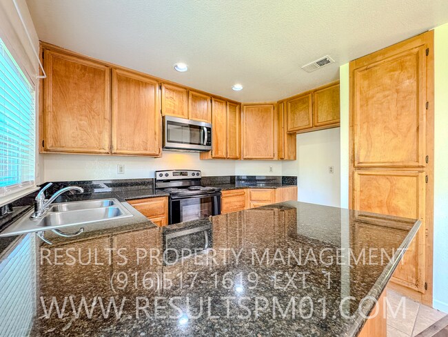 Building Photo - Beautiful upgraded Rocklin 3 Bedroom
