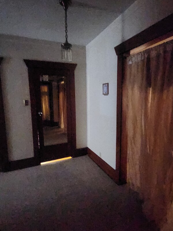 Building Photo - 467 W William St