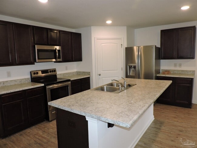Building Photo - 5780 Blackhorse Cir