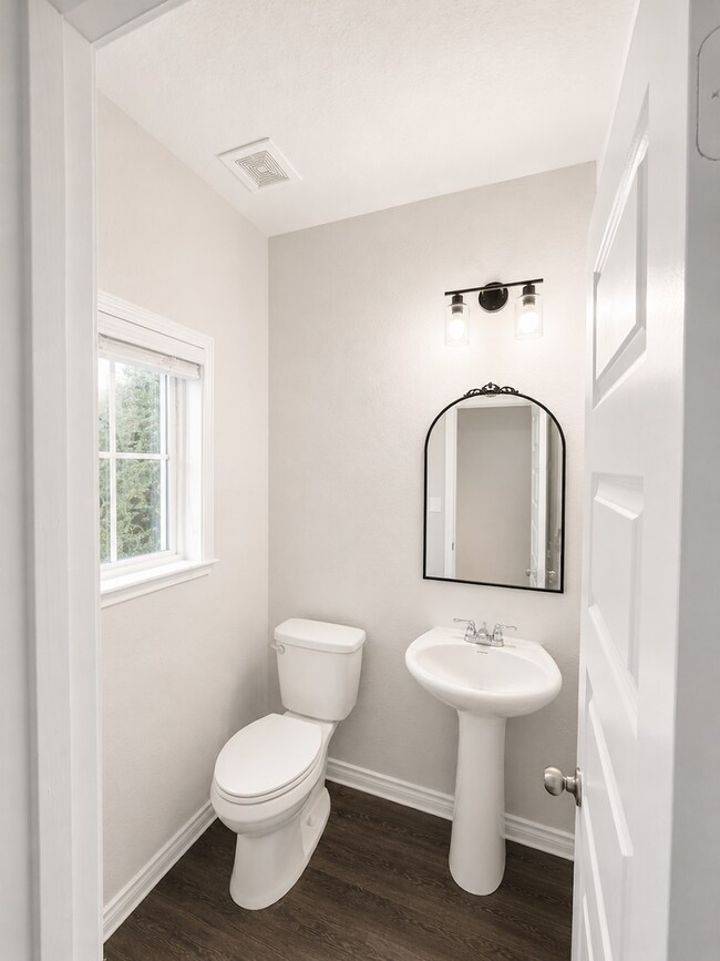 Building Photo - St. Hedwig Home with Game Room & Community Amenities - Realtor Commission: $500